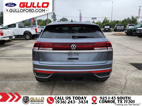 Used 2025 Volkswagen Atlas Cross Sport SE image 6