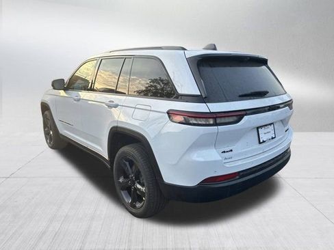 New 2025 Jeep Grand Cherokee Limited w/ Luxury Tech Group II image 7