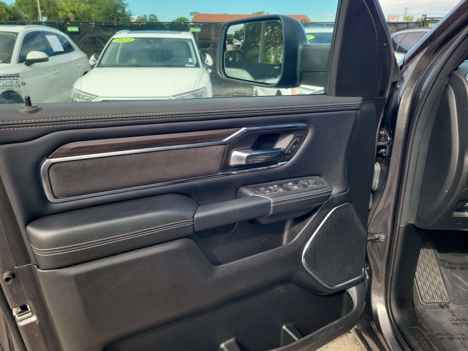 Used 2026 RAM 1500 Laramie AWD/4WD image 20