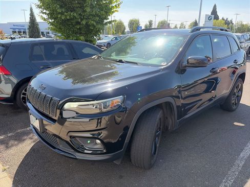 Used 2023 Jeep Cherokee Altitude Lux w/ Lux Elite Package AWD/4WD image 1