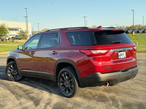 Used 2021 Chevrolet Traverse RS AWD/4WD image 2