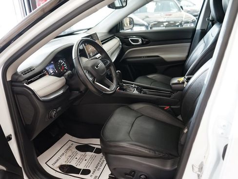 Used 2022 Jeep Compass Limited AWD/4WD image 24