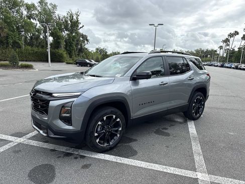 New 2026 Chevrolet Equinox RS w/ Convenience Package III FWD image 7