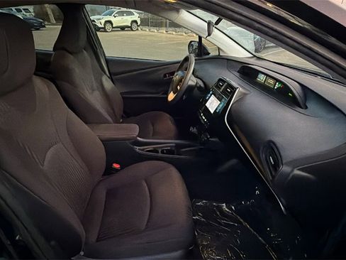 Used 2018 Toyota Prius Two image 44