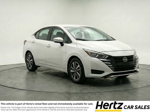 Used 2025 Nissan Versa SV image 1