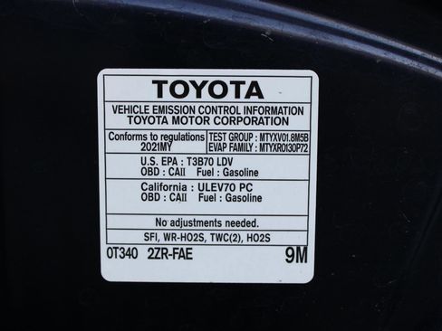 Used 2021 Toyota Corolla LE image 46