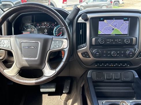 Used 2017 GMC Sierra 1500 Denali w/ Denali Ultimate Package AWD/4WD image 4