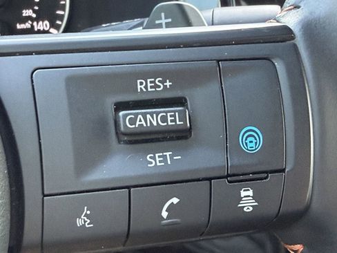 Used 2024 Nissan Pathfinder Rock Creek AWD/4WD image 32