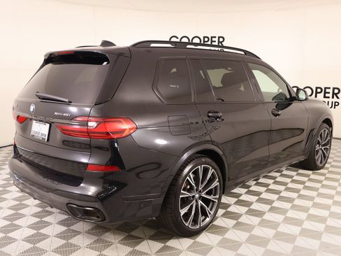 Used 2022 BMW X7 xDrive40i w/ M Sport Package AWD/4WD image 23