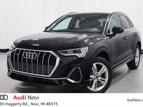 Used 2024 Audi Q3 2.0T Premium w/ Convenience Package image 1