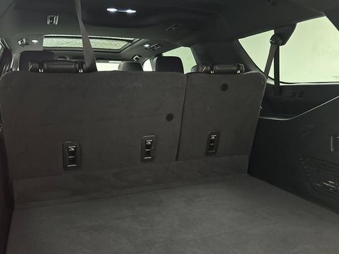 Used 2022 GMC Yukon XL AT4 AWD/4WD image 13