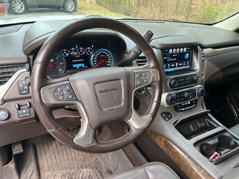 Used 2019 GMC Yukon Denali w/ Open Road Package image 5