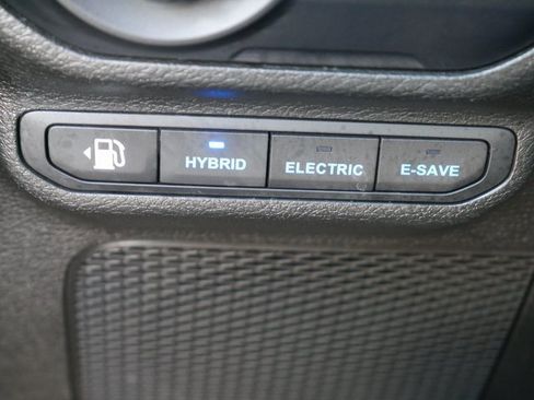 Used 2023 Jeep Wrangler Unlimited Sahara w/ Cold Weather Group image 27