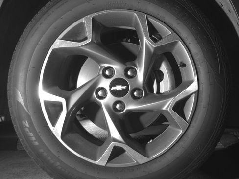 Used 2025 Chevrolet Trax LT FWD image 13