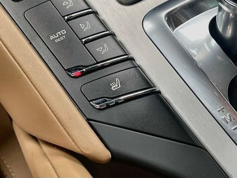 Used 2014 Porsche Cayenne GTS AWD/4WD image 23