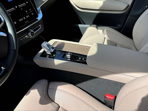 New 2026 Volvo XC90 B6 Ultra image 20