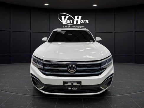 Used 2021 Volkswagen Atlas Cross Sport SE w/ Panoramic Sunroof Package image 11