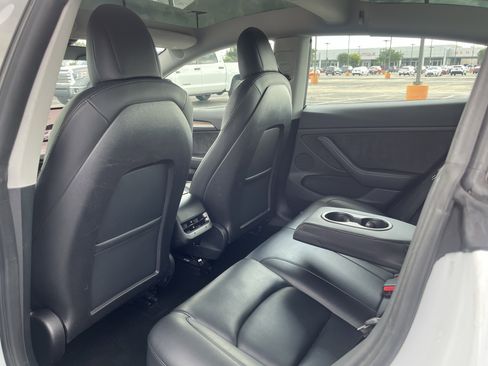 Used 2022 Tesla Model 3 Long Range AWD/4WD image 32