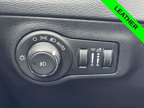 Used 2020 Jeep Compass Limited image 11