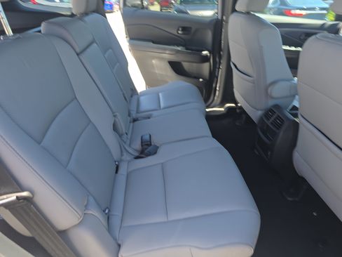 Used 2023 Honda Passport EX-L image 12