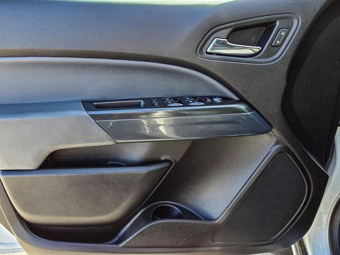 Used 2018 Chevrolet Colorado Z71 image 15