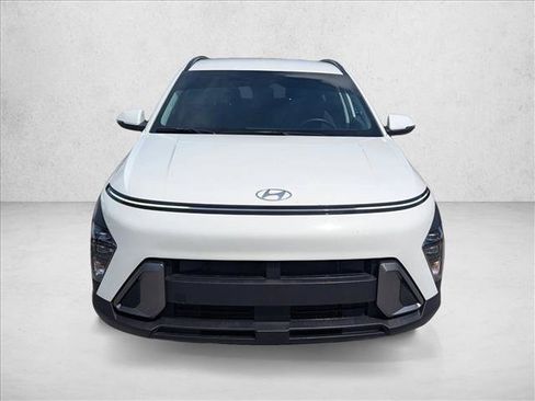 Used 2024 Hyundai Kona SEL w/ Convenience Package FWD image 2