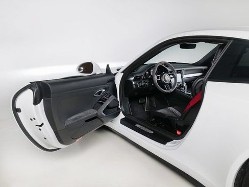 Certified 2018 Porsche 911 GT3 w/ Sport Chrono Package RWD image 24