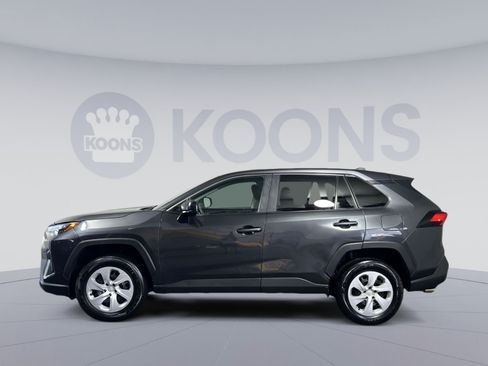 Used 2025 Toyota RAV4 LE AWD/4WD image 2