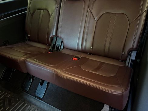 Used 2022 Ford Expedition Max Limited RWD image 37