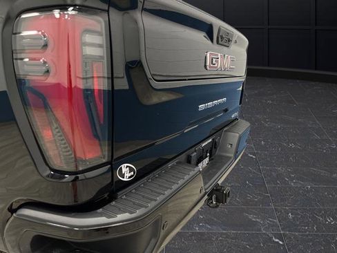 Used 2025 GMC Sierra 3500 AT4 w/ AT4 Premium Plus Package image 38