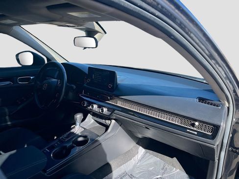 Used 2024 Honda Civic EX image 29