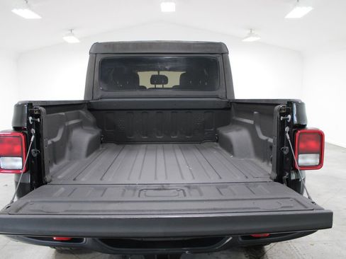 Used 2021 Jeep Gladiator Rubicon w/ Trailer Tow Package image 16