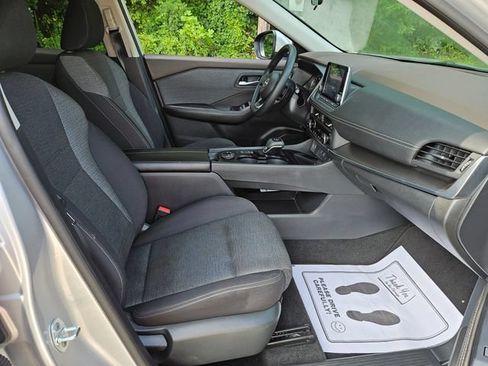 Used 2023 Nissan Rogue SV AWD/4WD image 19