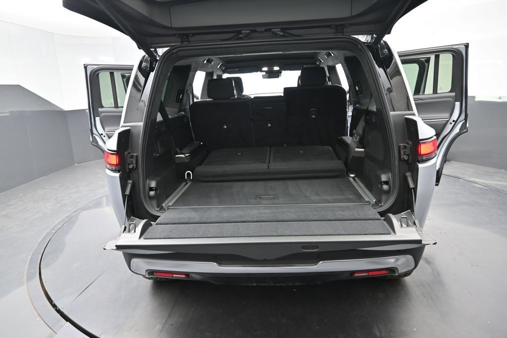 Used 2023 Rivian R1S Adventure Quad AWD/4WD image 9