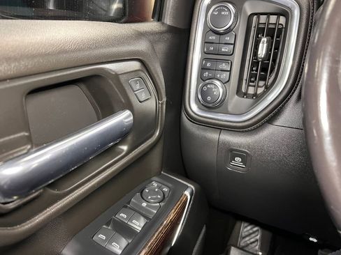 Used 2021 GMC Sierra 1500 Elevation AWD/4WD image 16