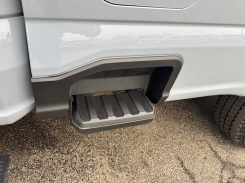 Used 2024 Ford F250 Platinum image 20