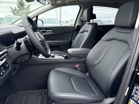 New 2026 Kia Sportage EX image 18