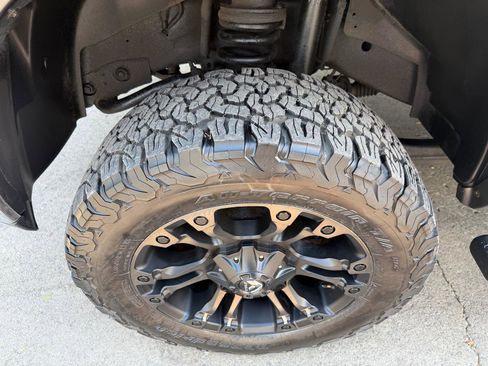 Used 2017 RAM 3500 Tradesman w/ Chrome Appearance Group AWD/4WD image 16