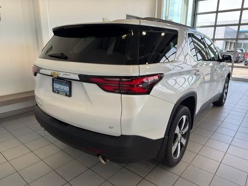 Certified 2023 Chevrolet Traverse LT w/ LT Premium Package AWD/4WD image 46