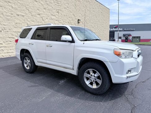 Used 2012 Toyota 4Runner SR5 w/ Convenience Pkg image 7