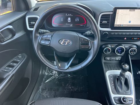 Certified 2023 Hyundai Venue Limited image 14