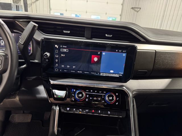 Used 2024 GMC Sierra 2500 Denali w/ Denali Reserve Package AWD/4WD image 15