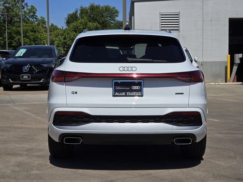 Certified 2025 Audi Q5 Prestige AWD/4WD image 9