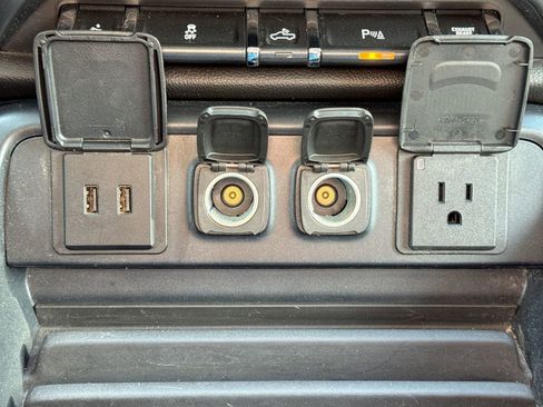 Used 2017 Chevrolet Silverado 3500 LTZ w/ Duramax Plus Package image 33