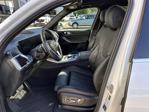 Used 2024 BMW X5 xDrive40i w/ Premium Package AWD/4WD image 12