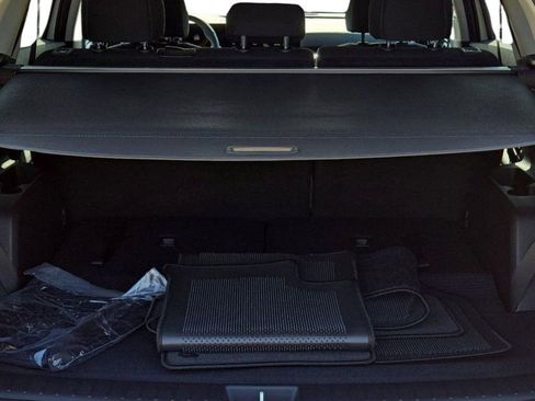 New 2026 Kia Sorento LX FWD image 13