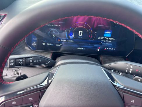 New 2025 Chevrolet Equinox RS image 18