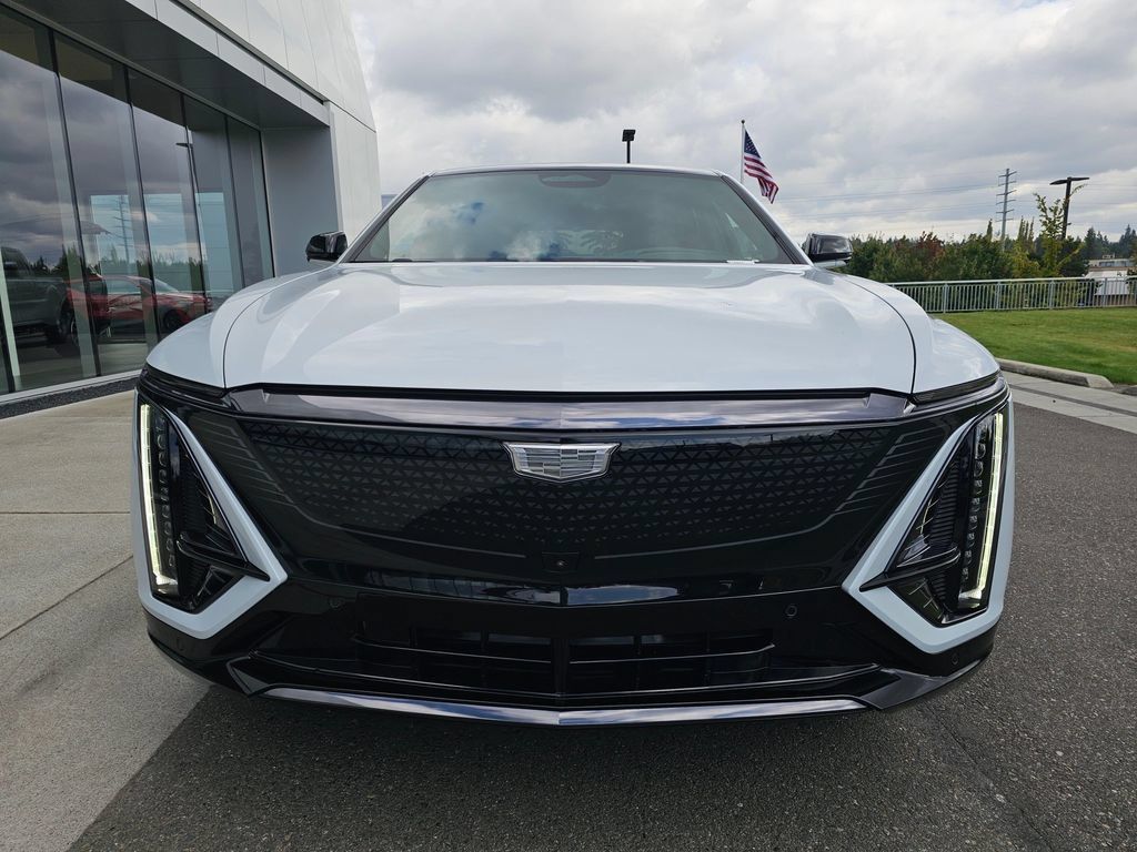New 2027 Cadillac Lyriq Signature Sport w/ Nappa Leather Package AWD/4WD image 2