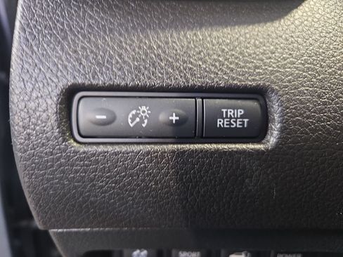 Used 2016 Nissan Rogue SL AWD/4WD image 29