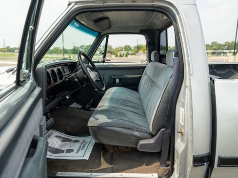 Used 1991 Dodge D/W Truck 350 image 35